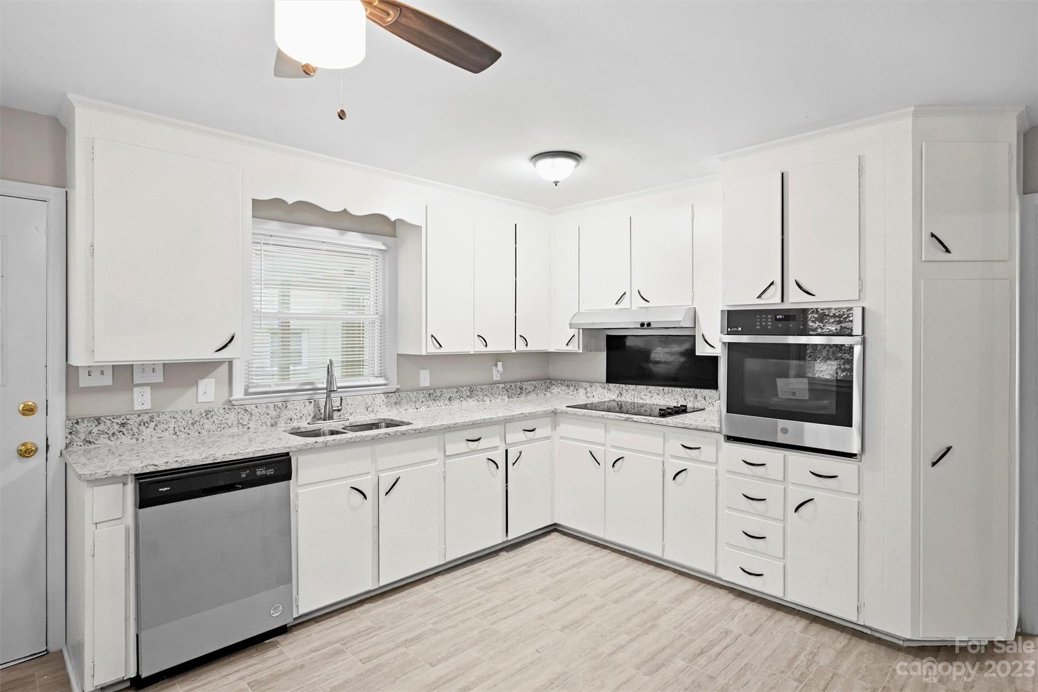 3549 Woodleaf Road Charlotte NC 28205