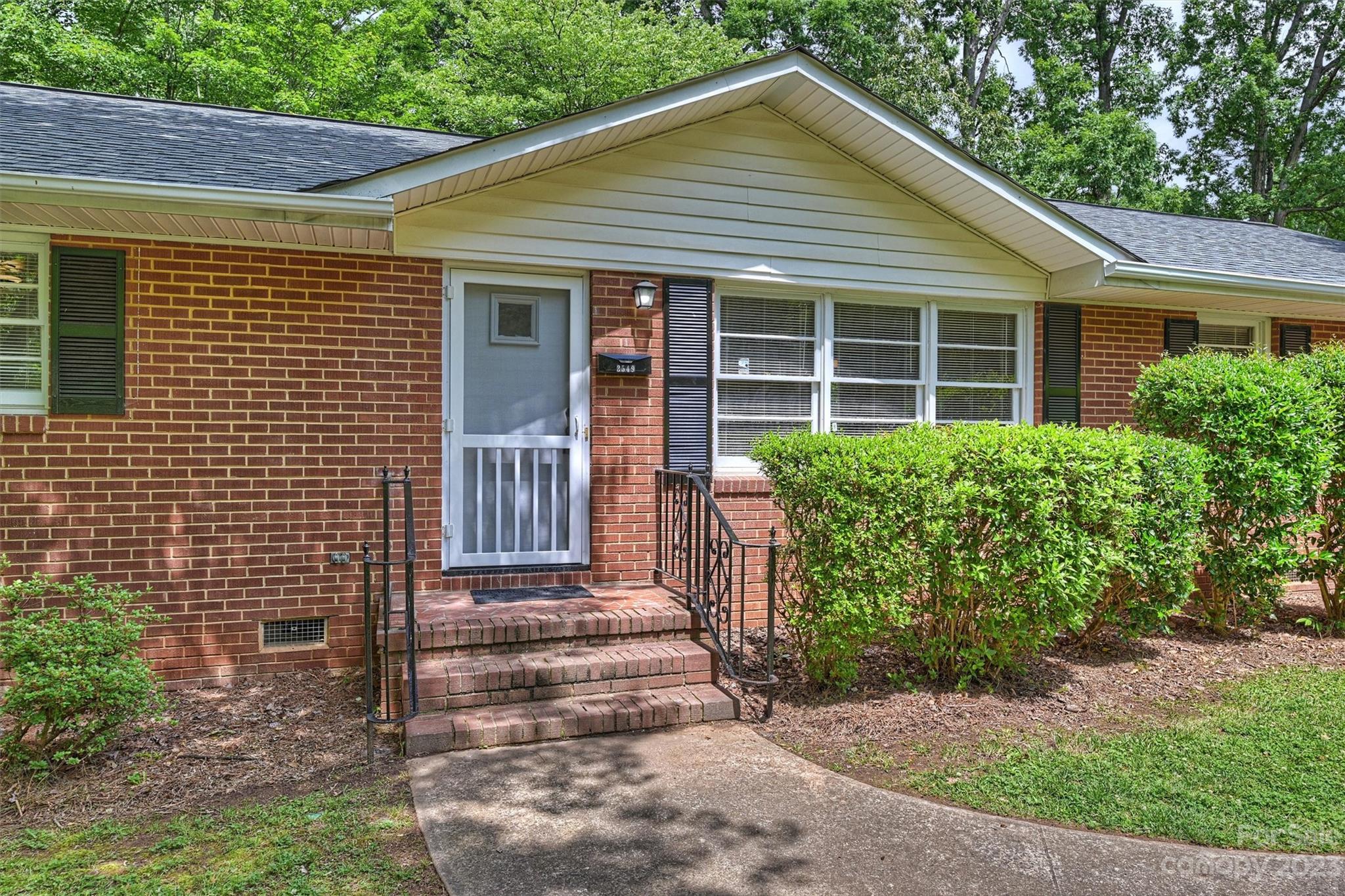 3549 Woodleaf Road Charlotte NC 28205