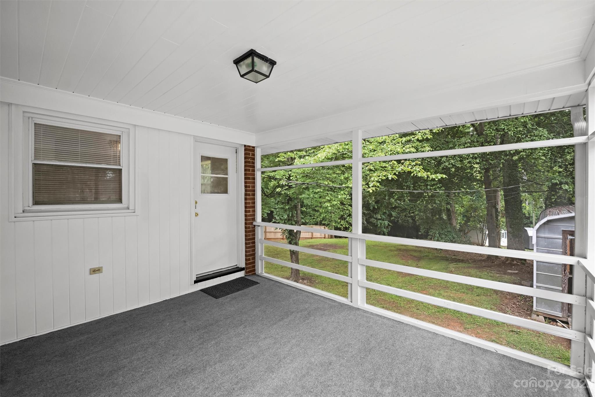 3549 Woodleaf Road Charlotte NC 28205