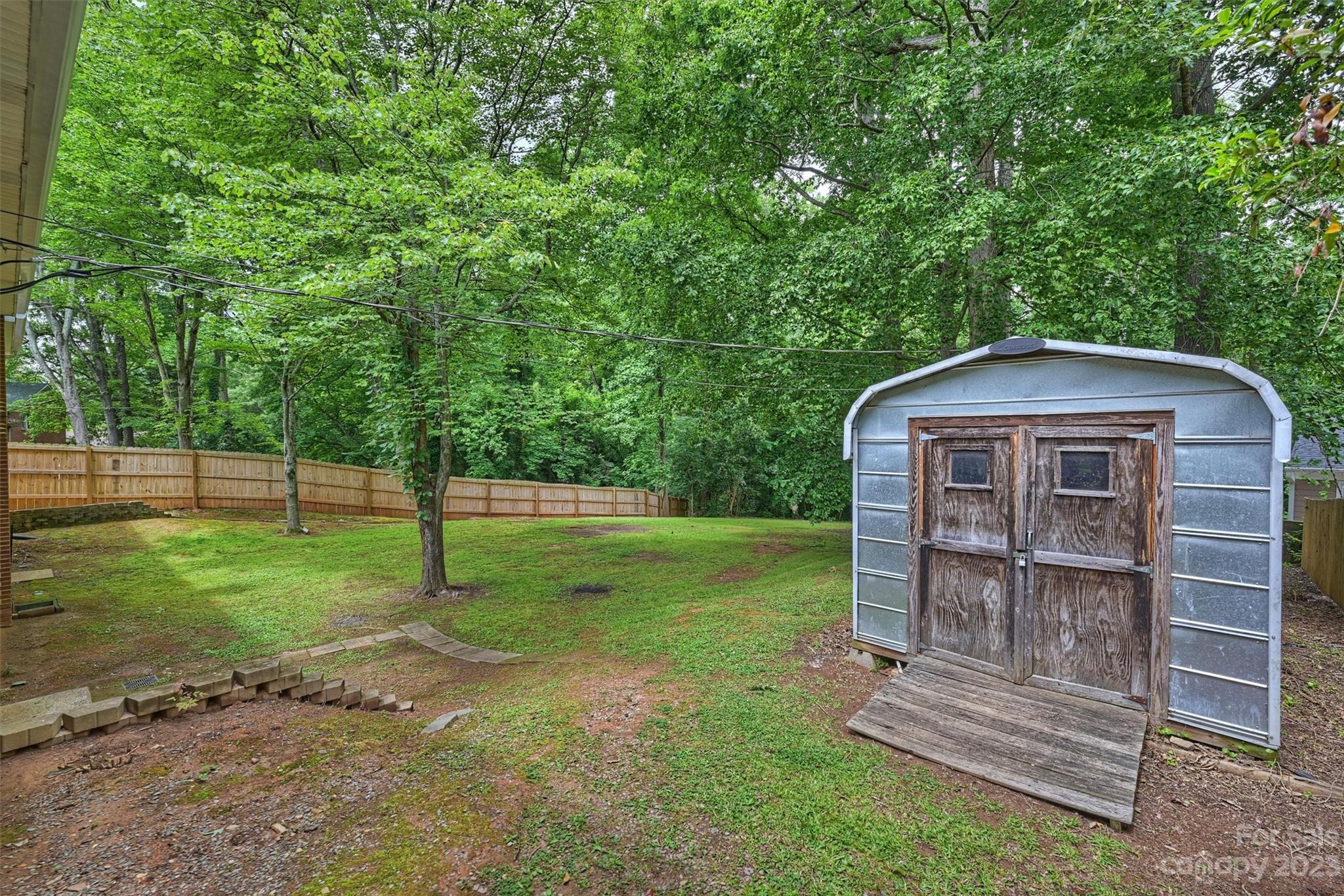 3549 Woodleaf Road Charlotte NC 28205