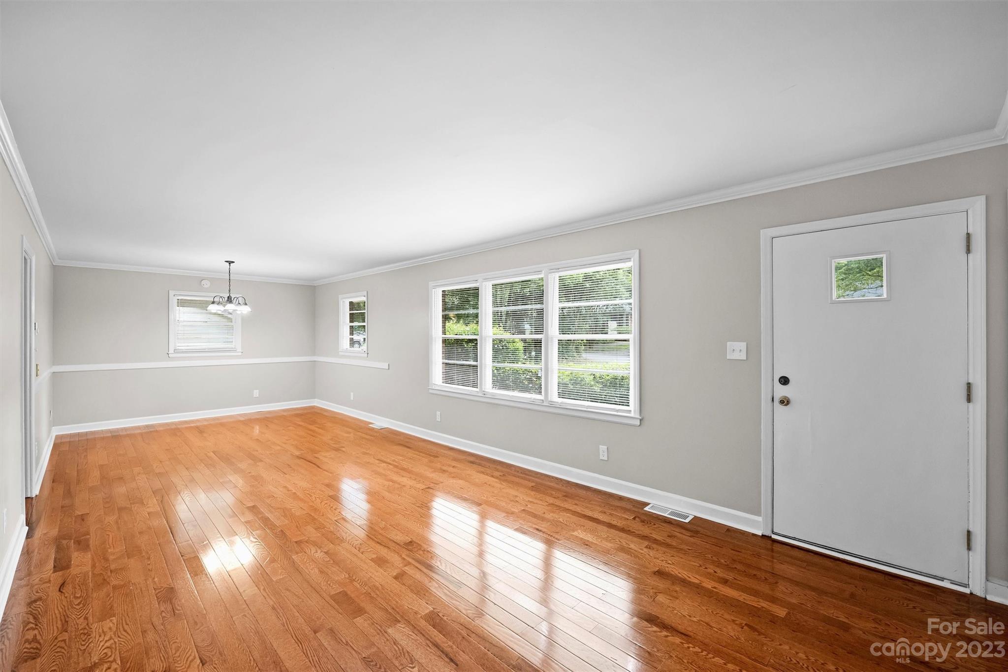 3549 Woodleaf Road Charlotte NC 28205