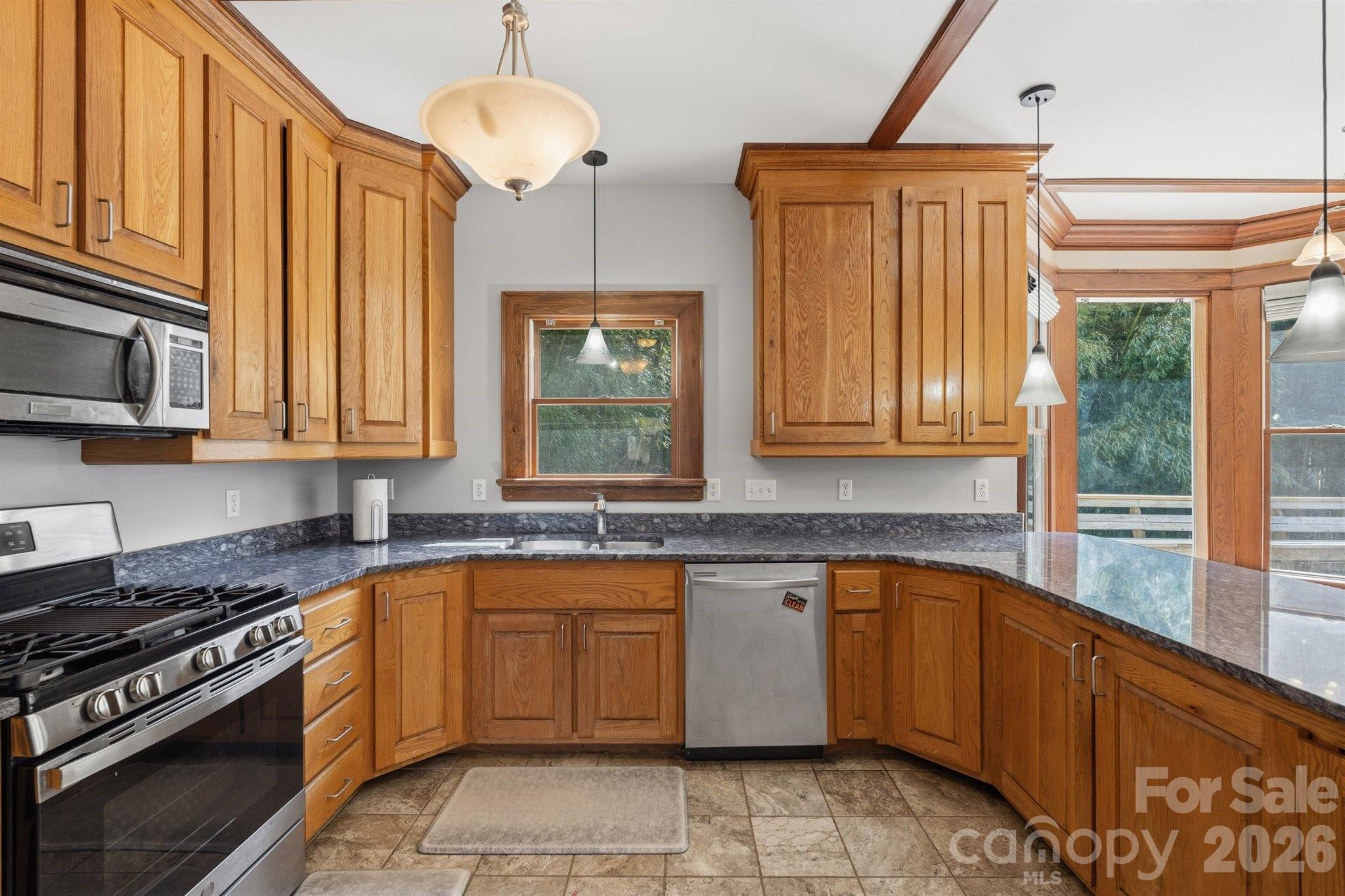 22 Pear Tree Lane Leicester NC 28748