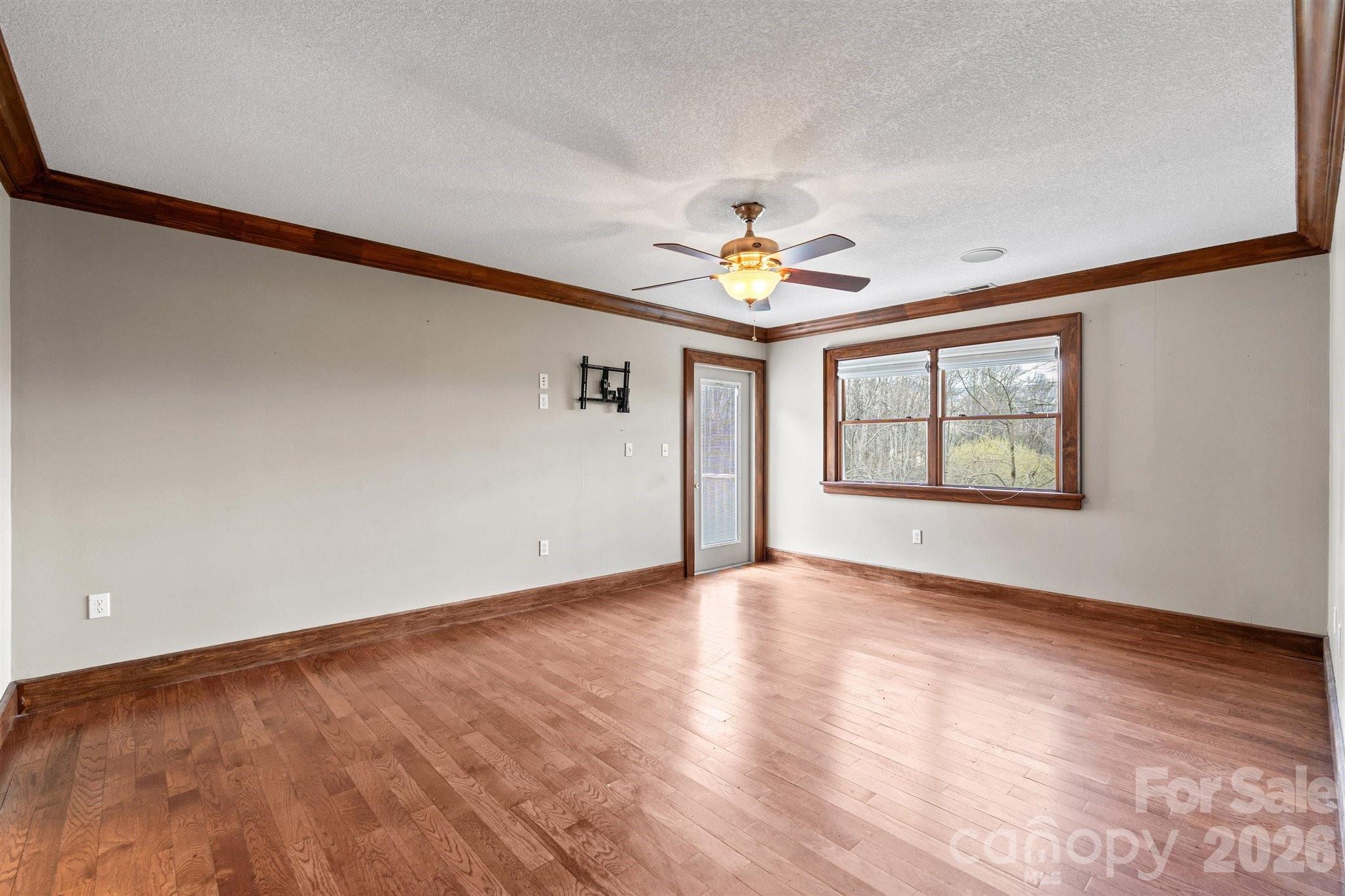 22 Pear Tree Lane Leicester NC 28748
