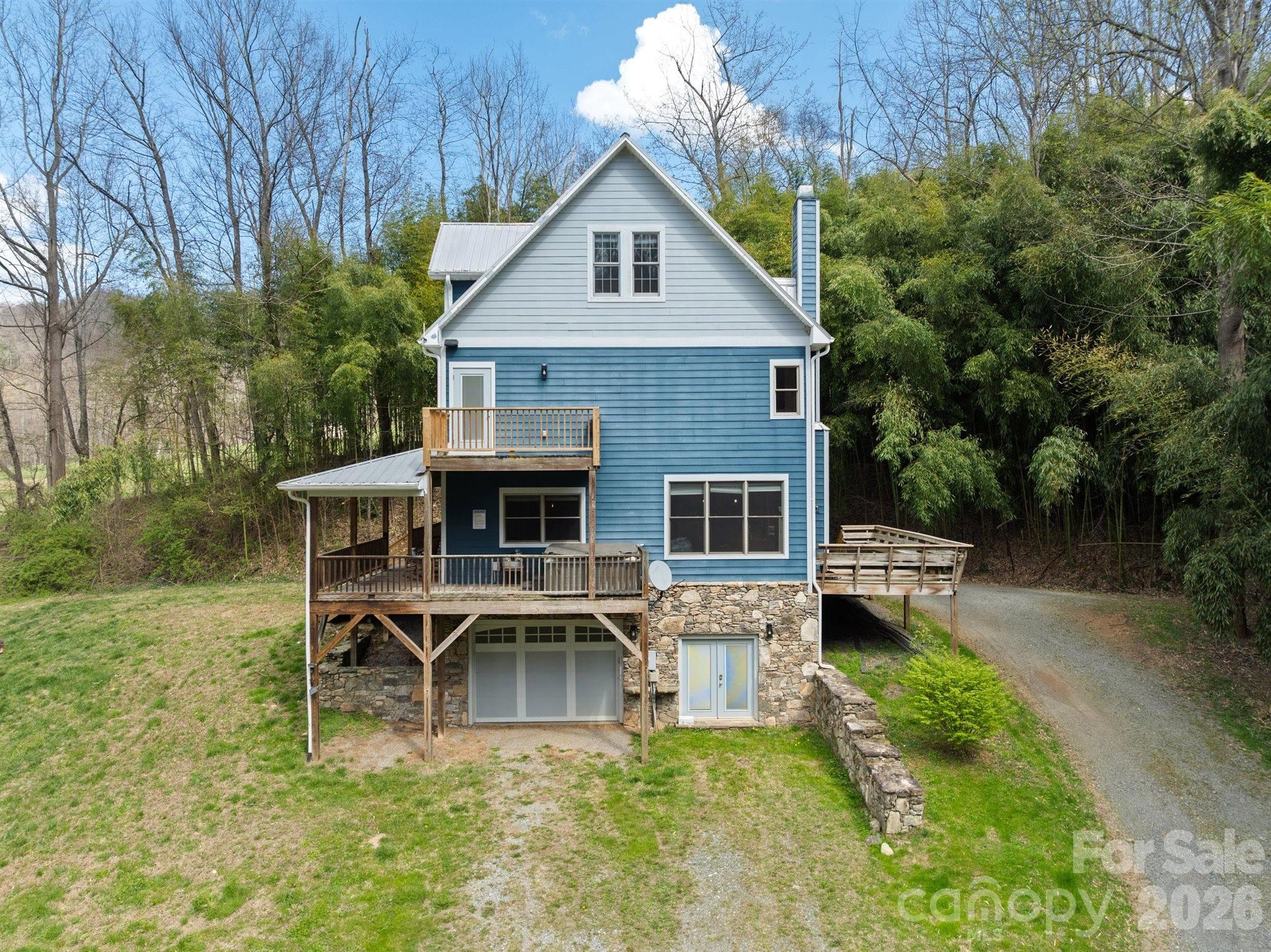 22 Pear Tree Lane Leicester NC 28748
