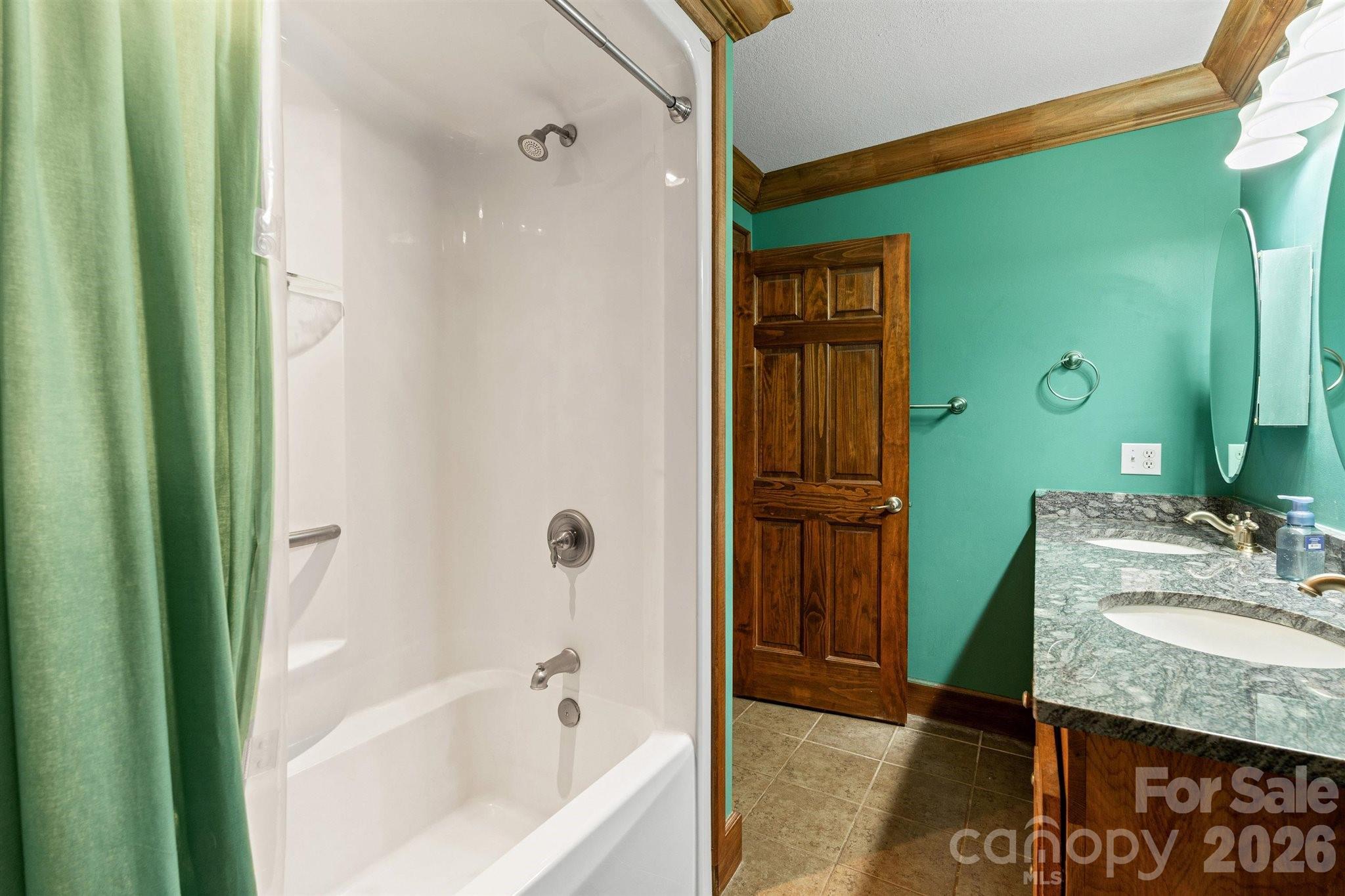 22 Pear Tree Lane Leicester NC 28748