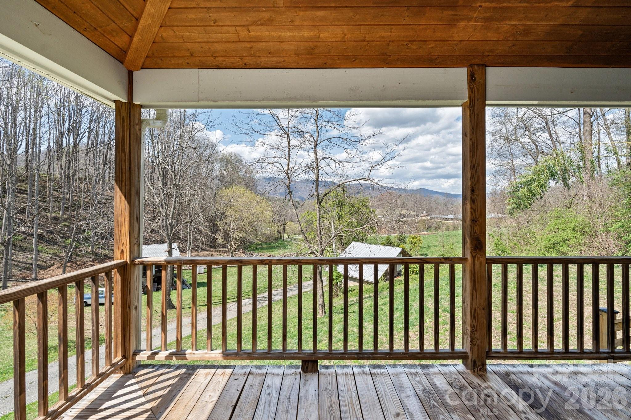 22 Pear Tree Lane Leicester NC 28748