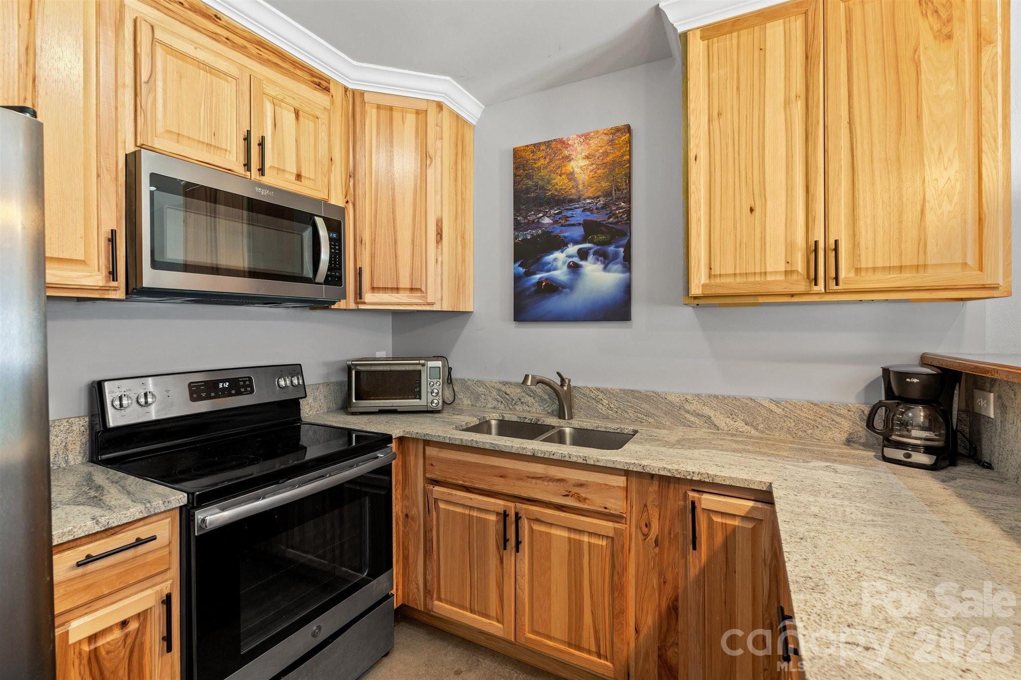 22 Pear Tree Lane Leicester NC 28748
