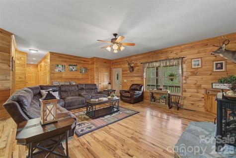 1960 Atoah Road Robbinsville NC 28771