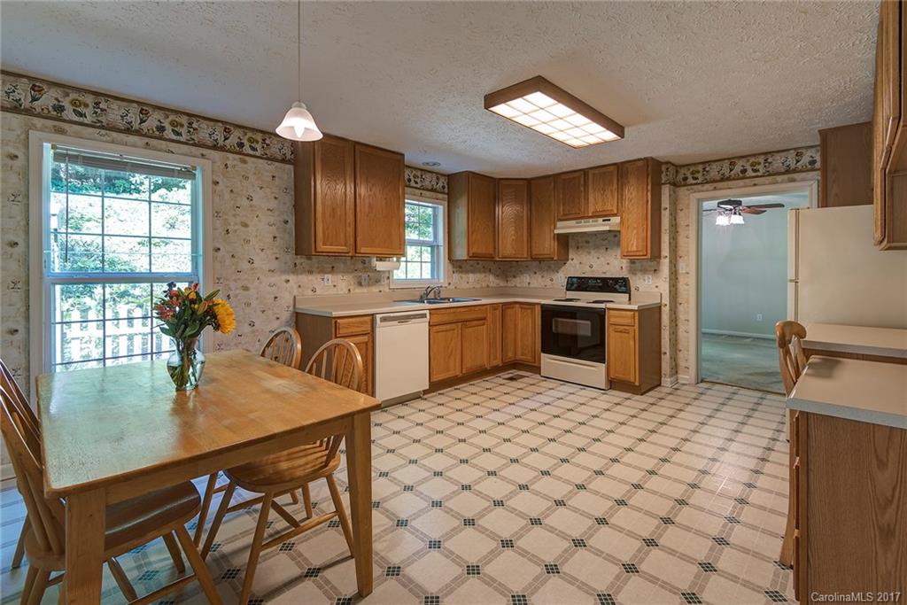11 Dunwood Road Asheville NC 28804