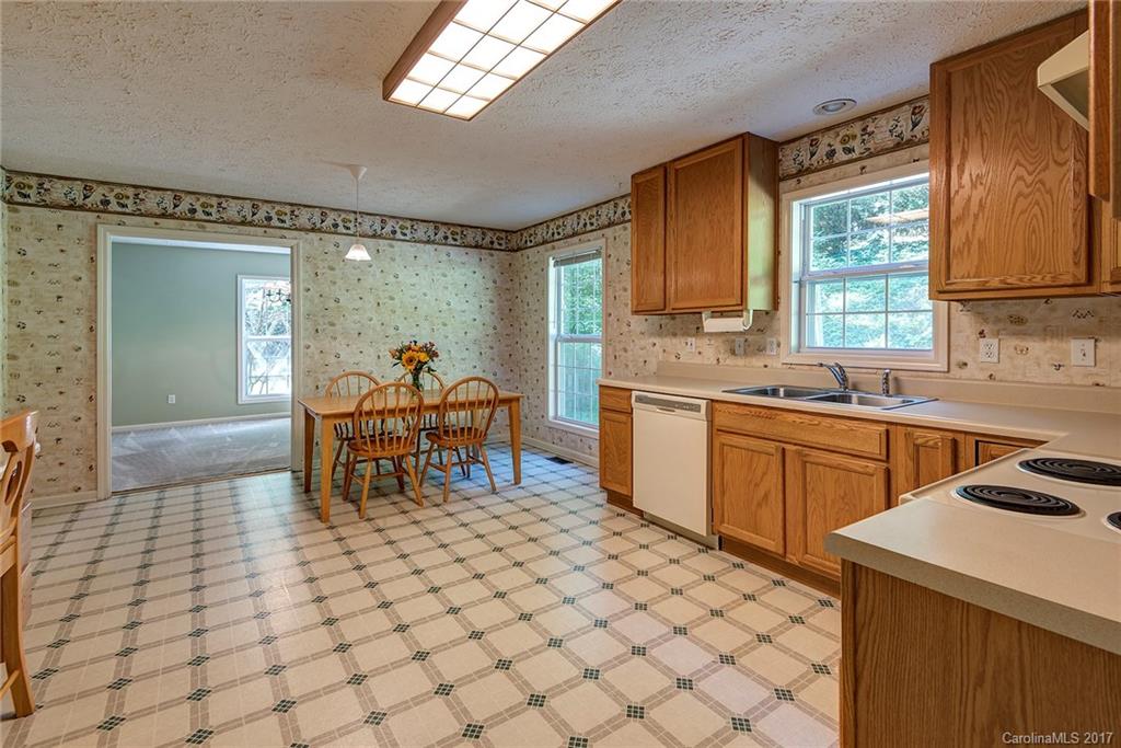 11 Dunwood Road Asheville NC 28804