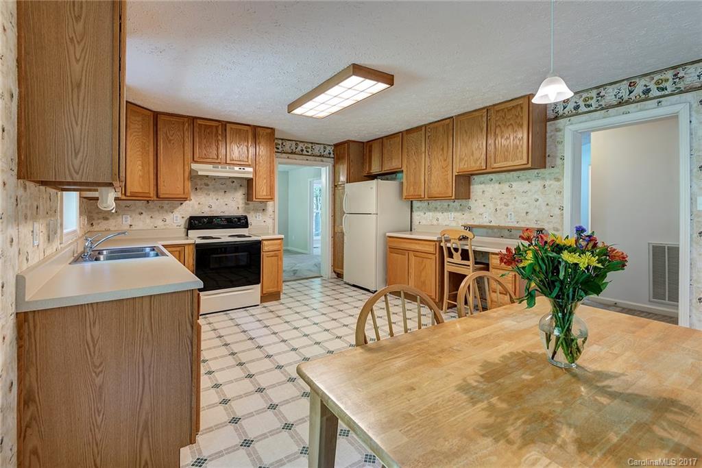 11 Dunwood Road Asheville NC 28804
