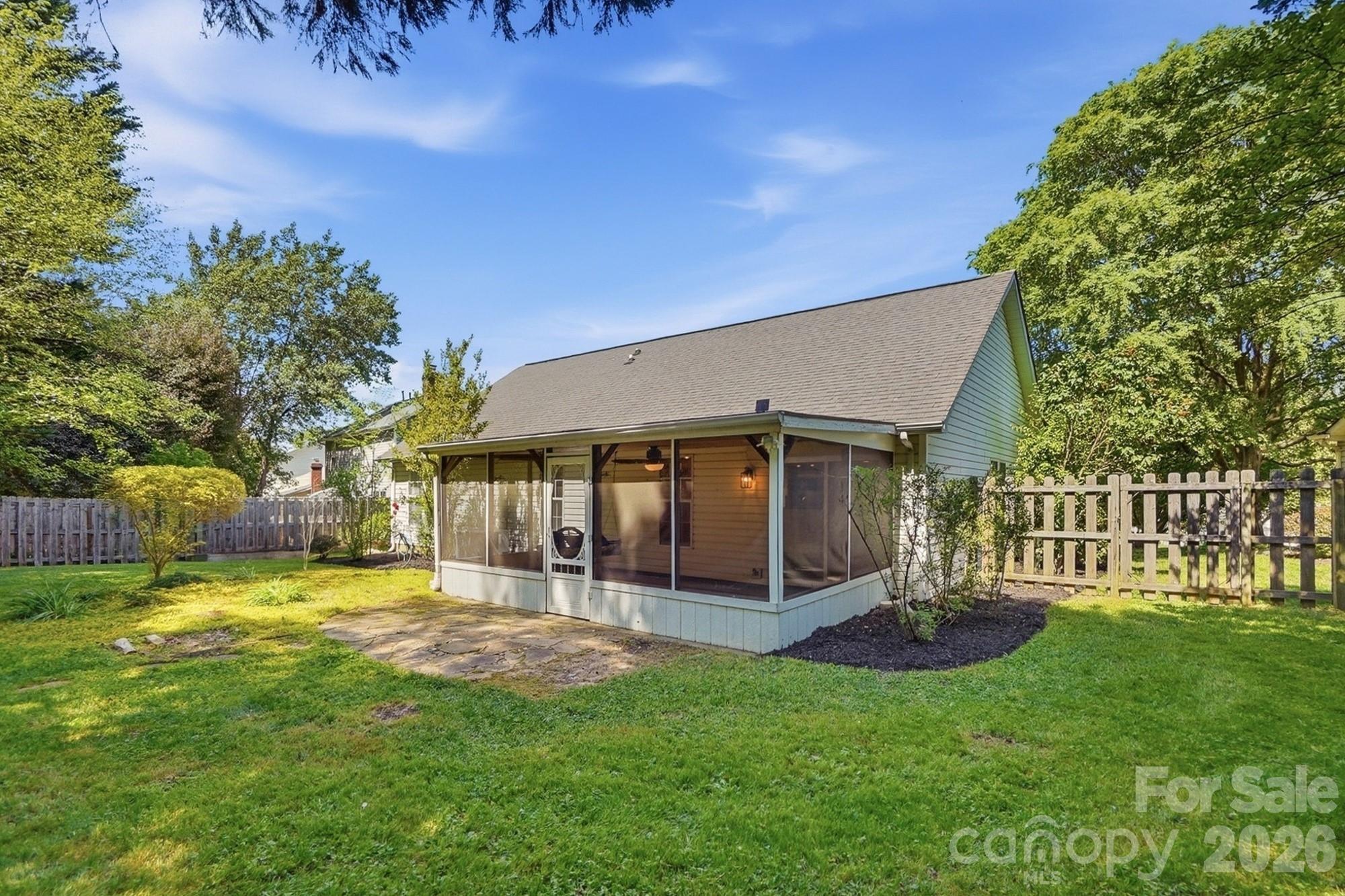 3419 Pondridge Court Charlotte NC 28269