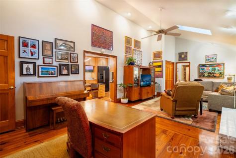 1330 Cedar Lane Charlotte NC 28226