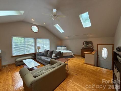 1330 Cedar Lane Charlotte NC 28226
