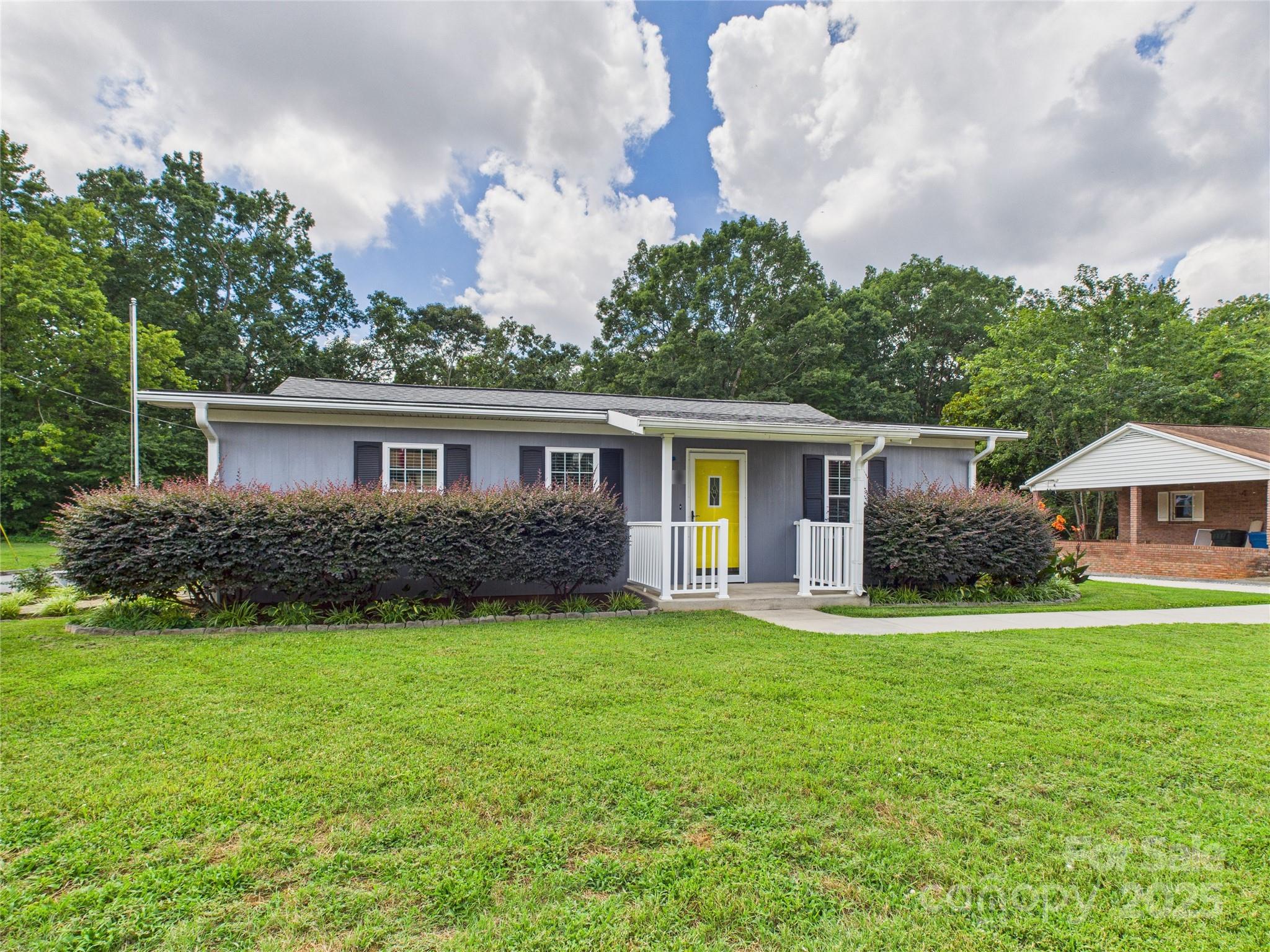 1416 23rd Avenue NE Hickory NC 28601