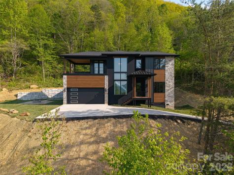 134 View Ridge Parkway Leicester NC 28748