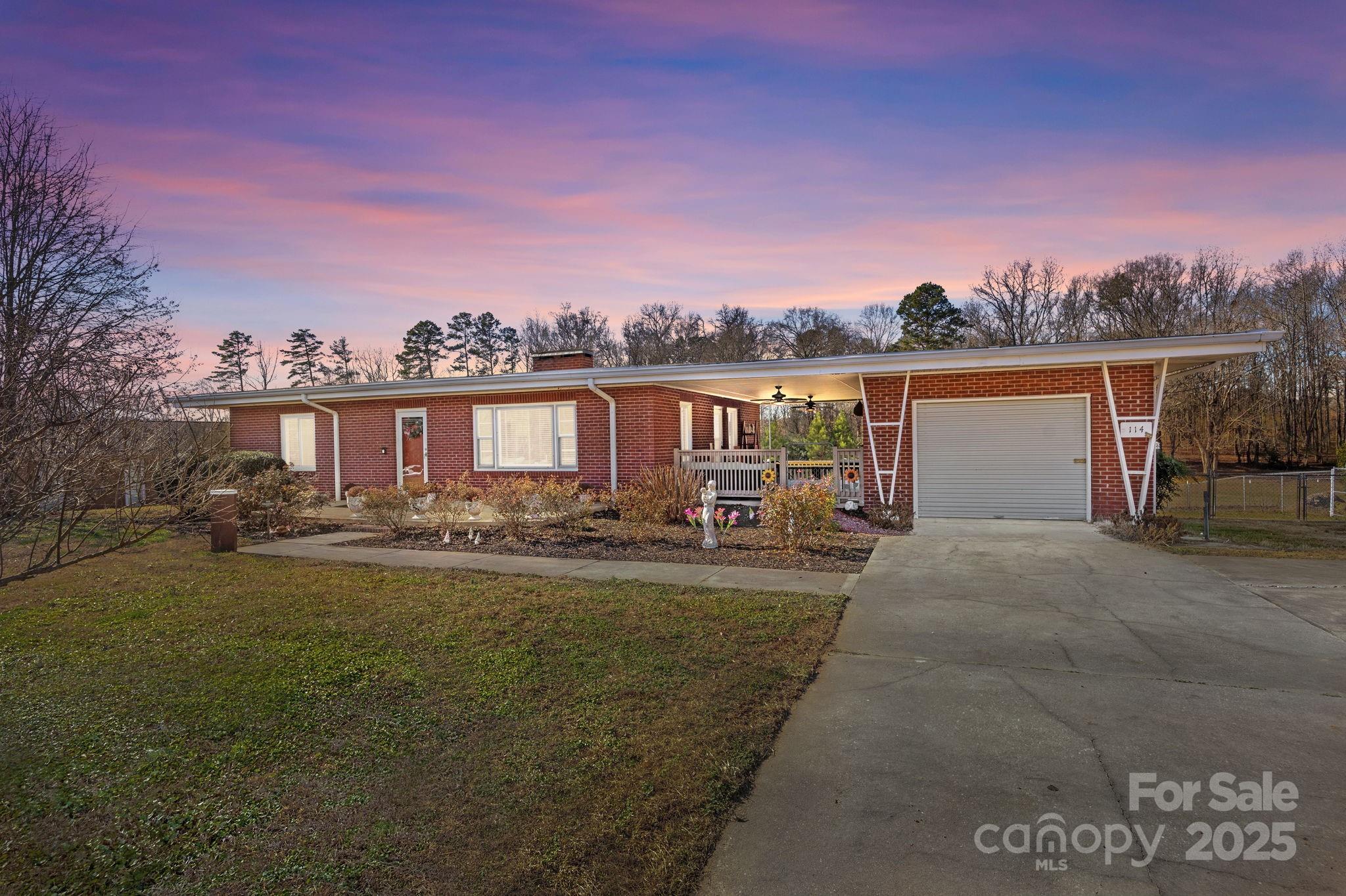 114 Valley Drive Badin NC 28009