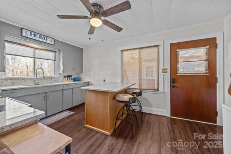 114 Valley Drive Badin NC 28009