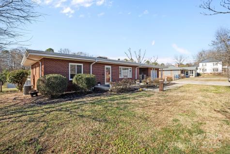 114 Valley Drive Badin NC 28009