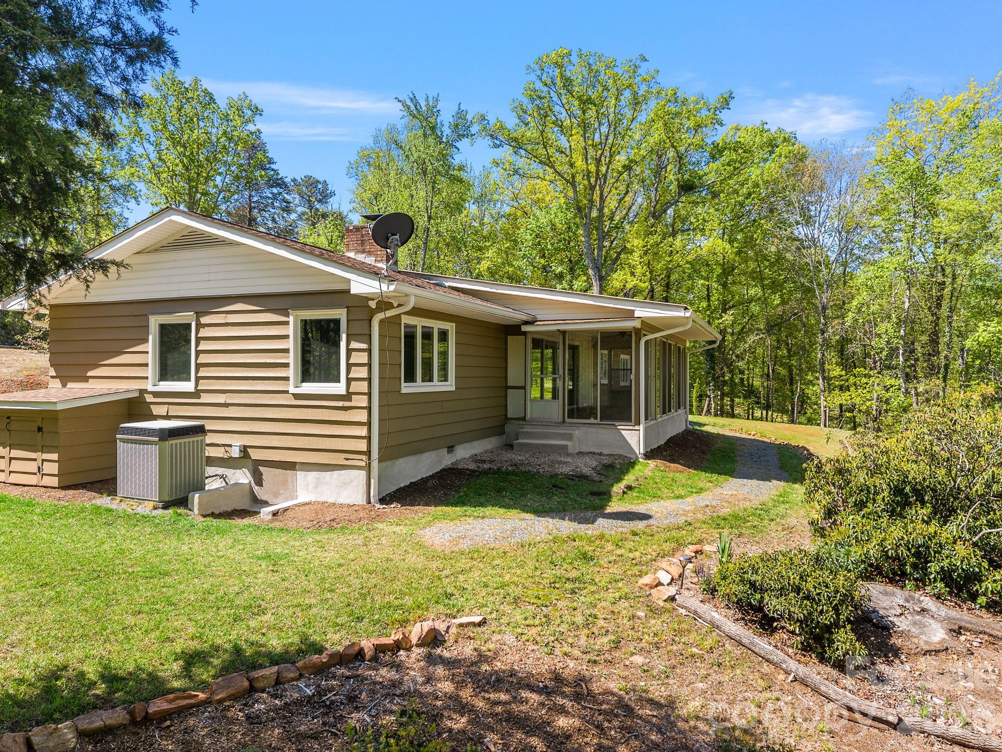 110 Persimmon Hill Court Columbus NC 28722