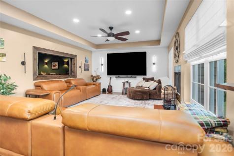350 Vista Point Drive Weaverville NC 28787