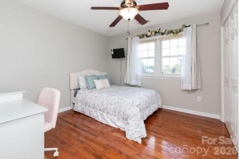 143 Devonwood Drive Marion NC 28752