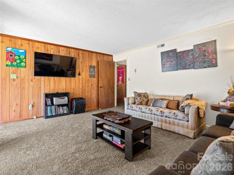 174 Pleasant Ridge Maggie Valley NC 28751
