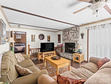174 Pleasant Ridge Maggie Valley NC 28751