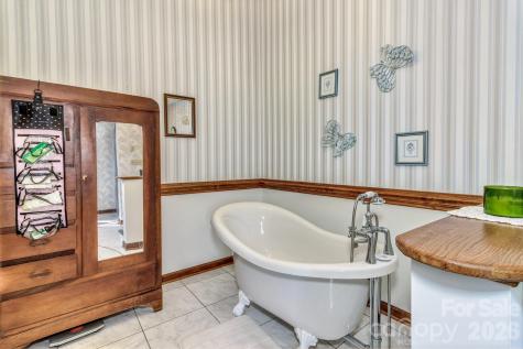 218 Brown Road Hendersonville NC 28791