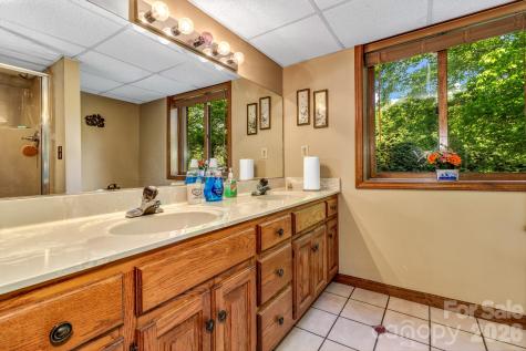 218 Brown Road Hendersonville NC 28791