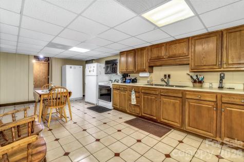 218 Brown Road Hendersonville NC 28791