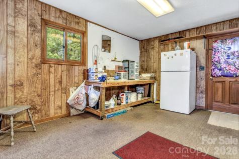218 Brown Road Hendersonville NC 28791