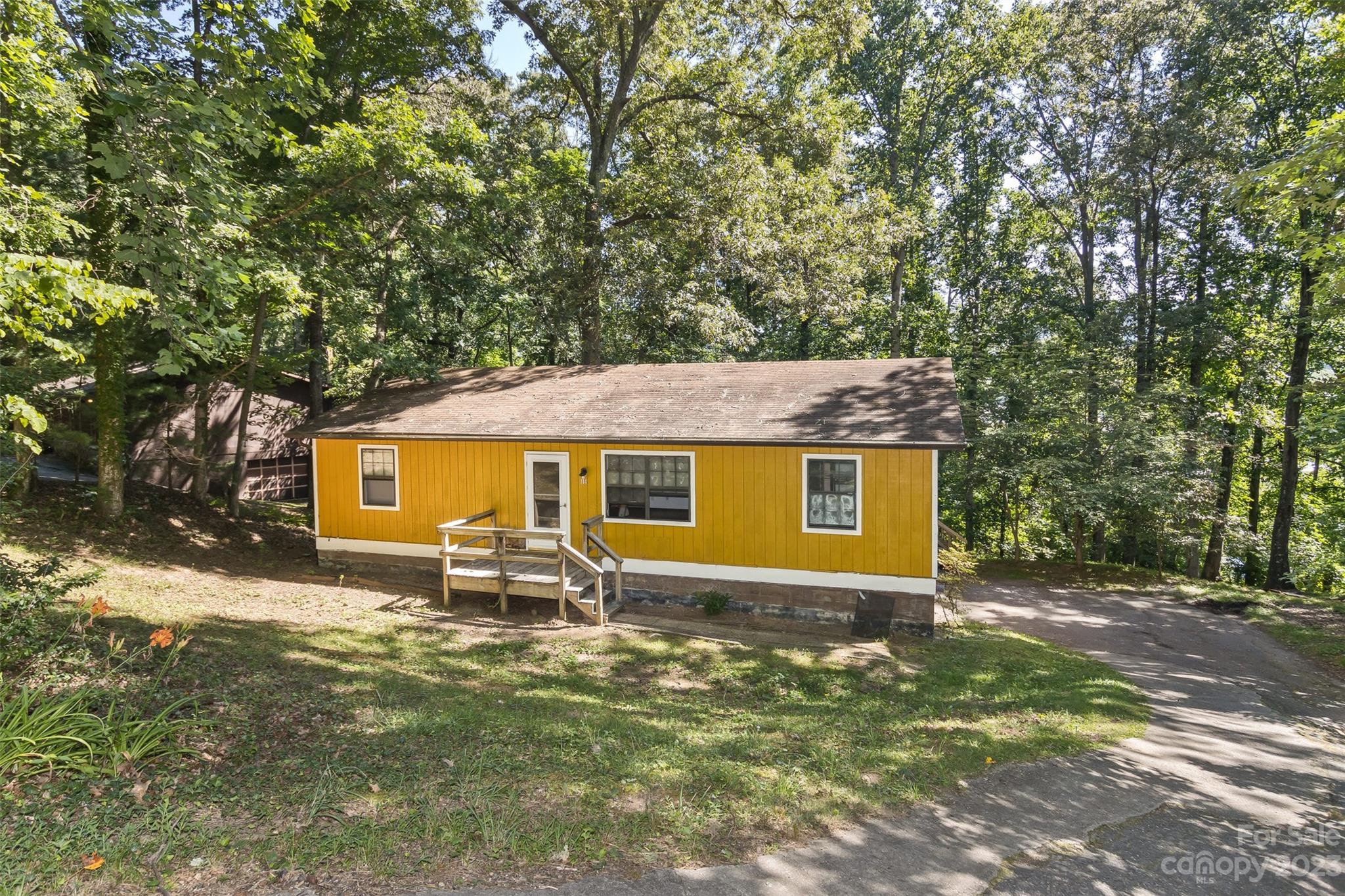 114 Mockingbird Circle Asheville NC 28806