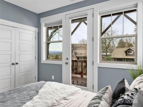 24 Sunset Drive Asheville NC 28804