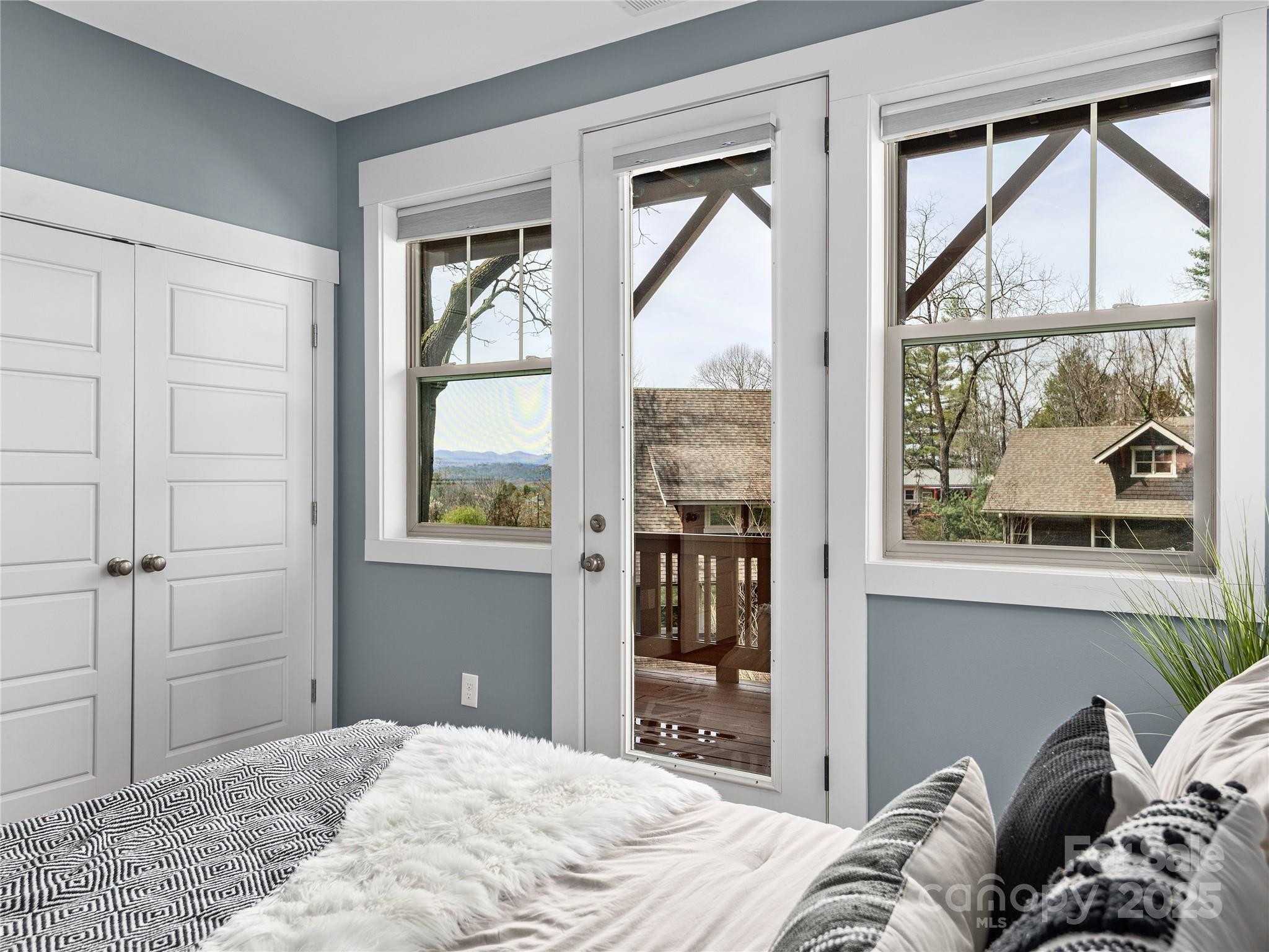 24 Sunset Drive Asheville NC 28804