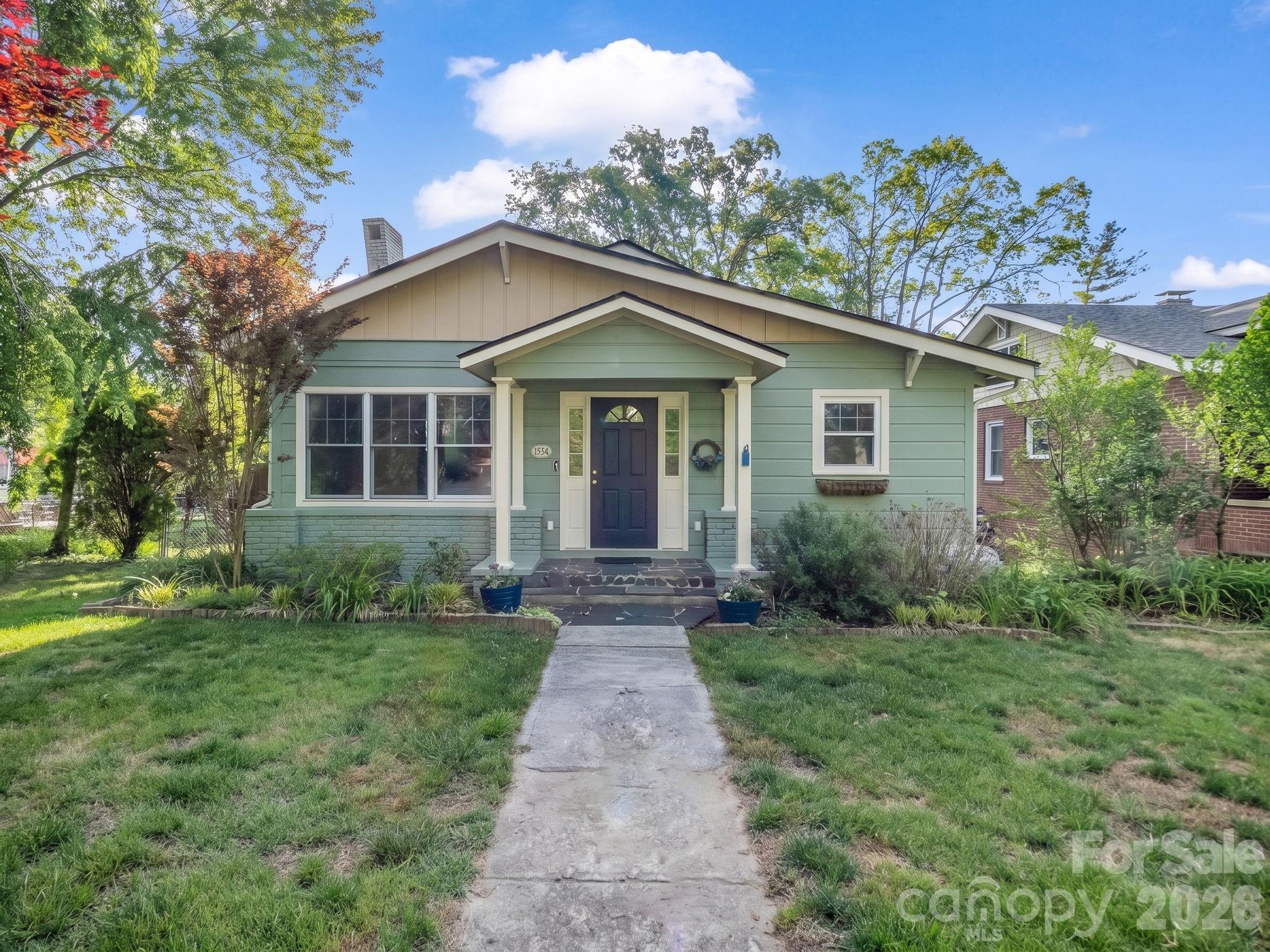 1534 Kensington Road Hendersonville NC 28791