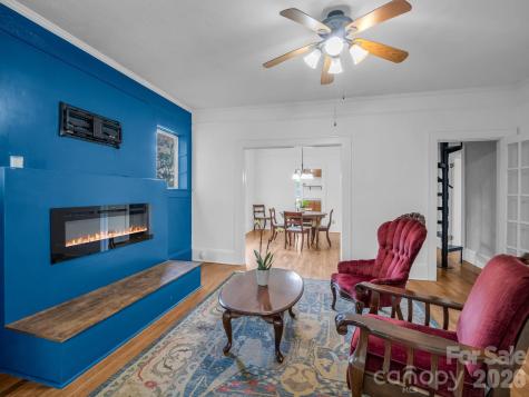 1534 Kensington Road Hendersonville NC 28791