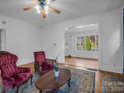 1534 Kensington Road Hendersonville NC 28791