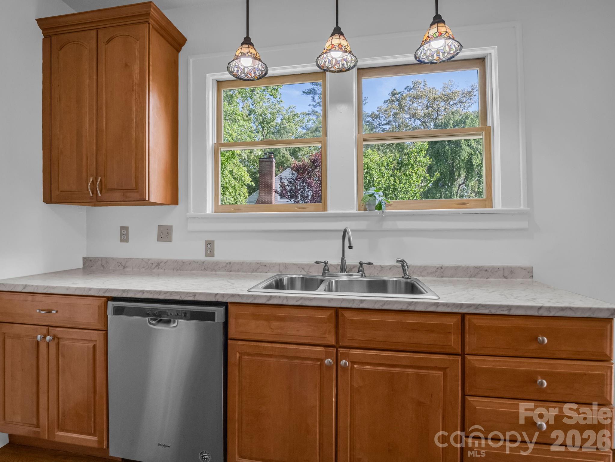1534 Kensington Road Hendersonville NC 28791