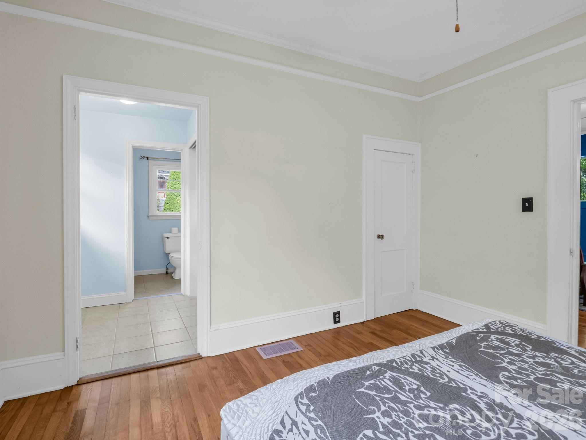 1534 Kensington Road Hendersonville NC 28791