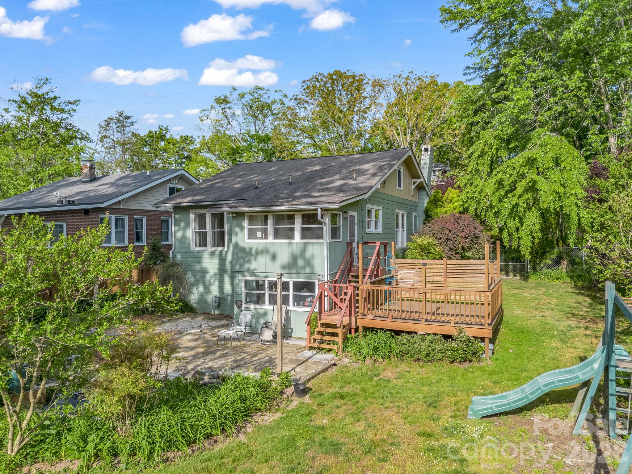 1534 Kensington Road Hendersonville NC 28791