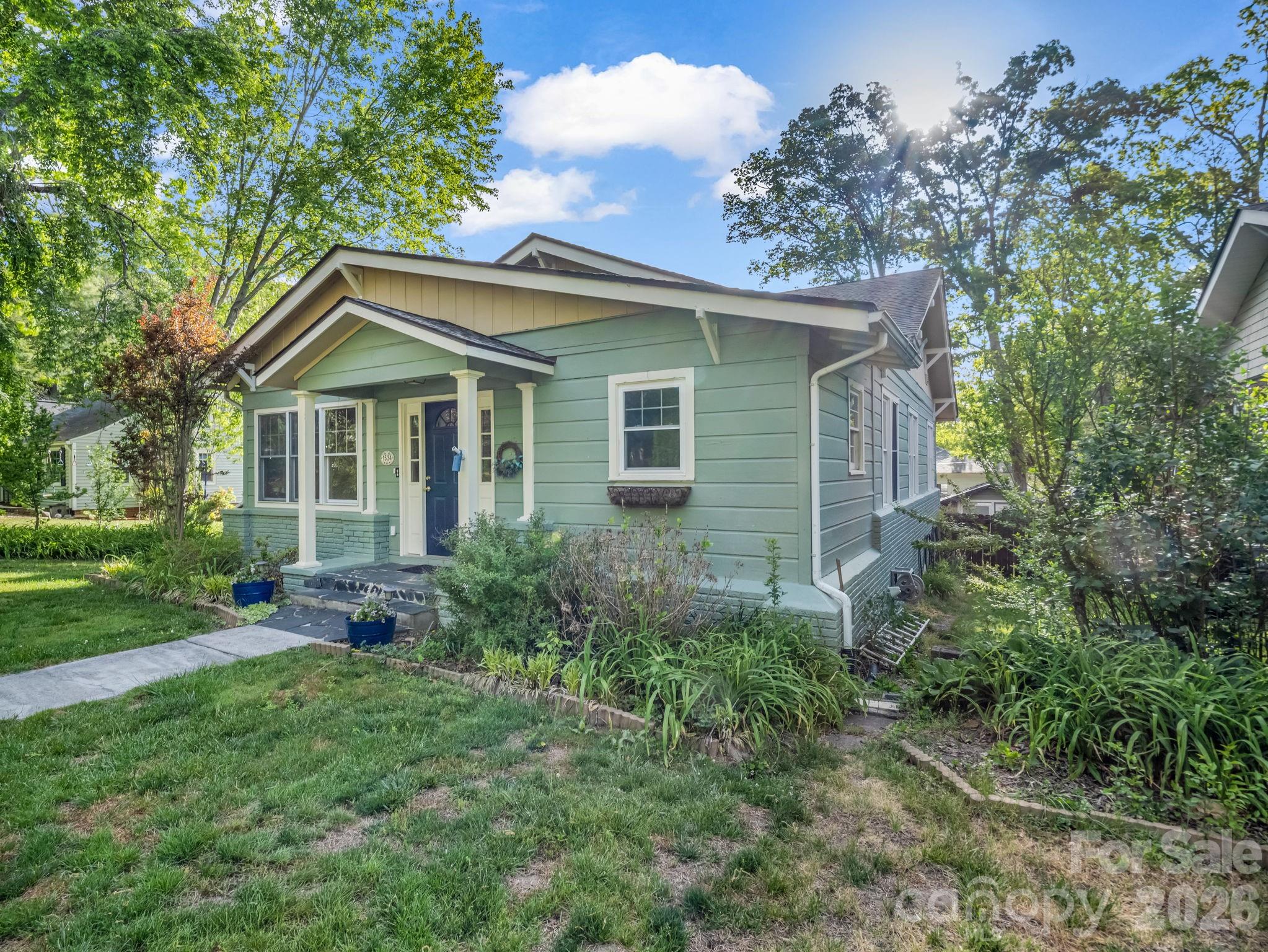 1534 Kensington Road Hendersonville NC 28791