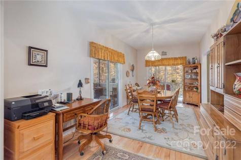 24 Fox Lair Lane Hendersonville NC 28791