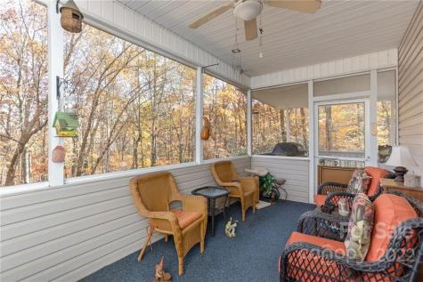 24 Fox Lair Lane Hendersonville NC 28791