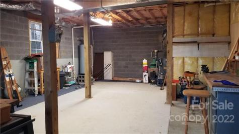24 Fox Lair Lane Hendersonville NC 28791