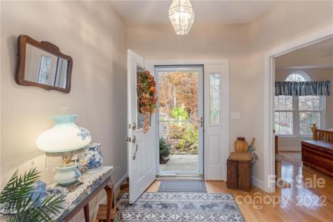 24 Fox Lair Lane Hendersonville NC 28791
