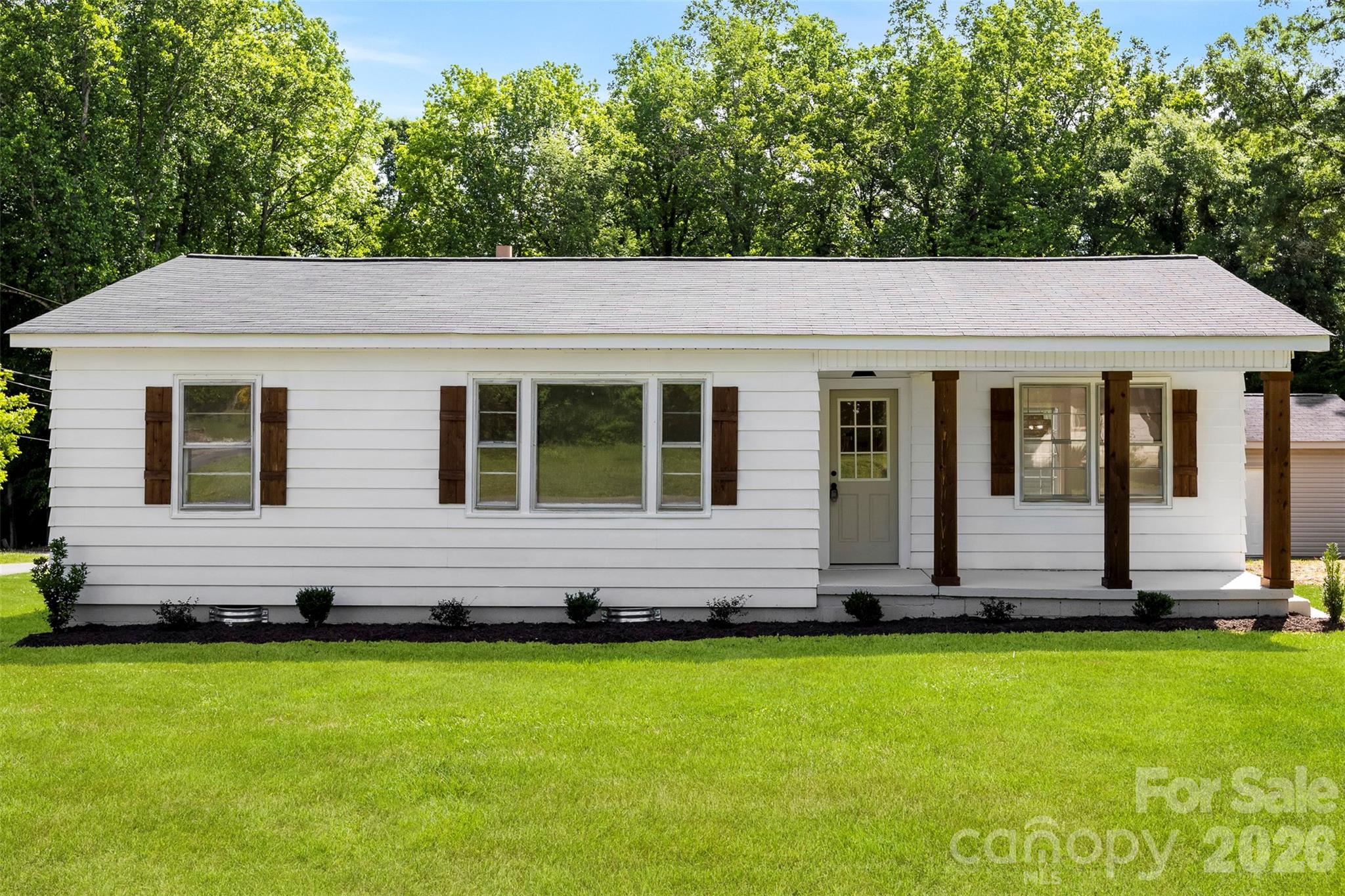 301 Gittens Street Lowell NC 28098