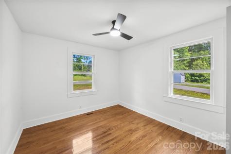 301 Gittens Street Lowell NC 28098