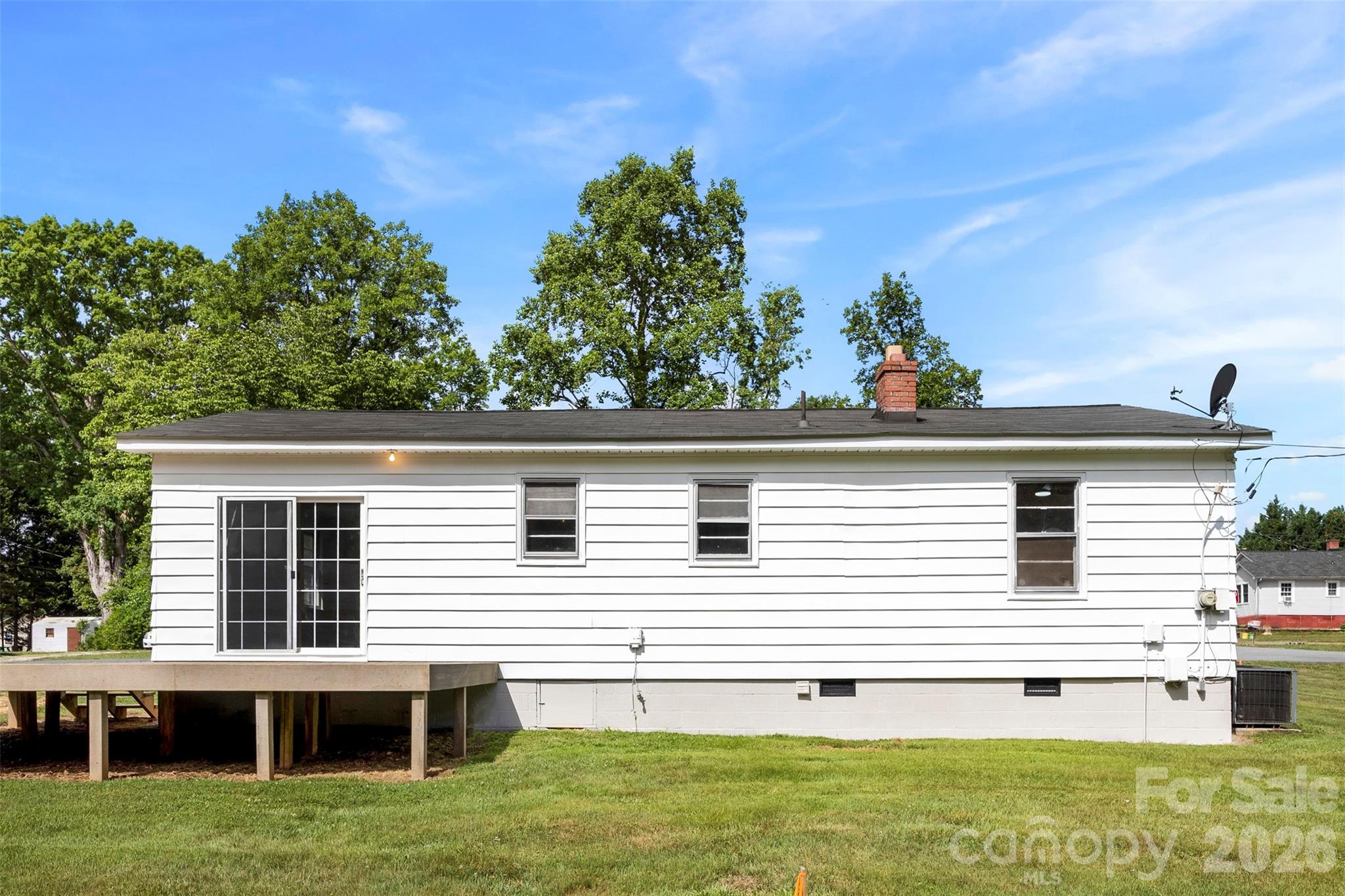 301 Gittens Street Lowell NC 28098