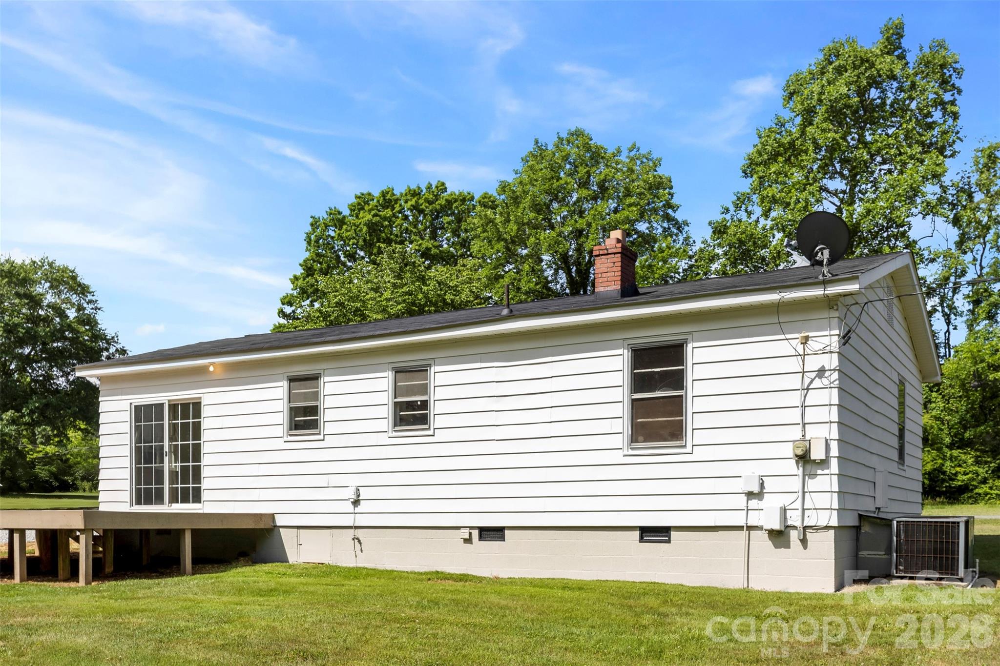 301 Gittens Street Lowell NC 28098
